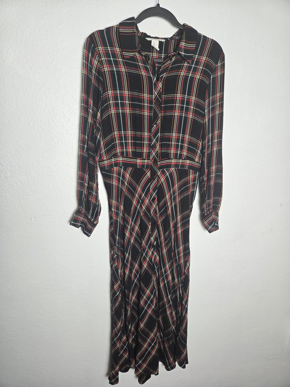 H&M Black and Red Plaid Long-Sleeve Midi Dress